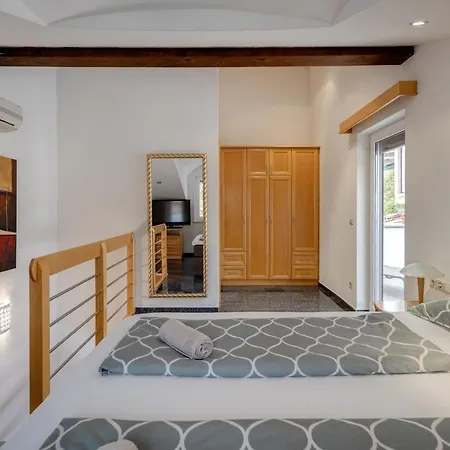 Apartman Fijala Pool-anlage *