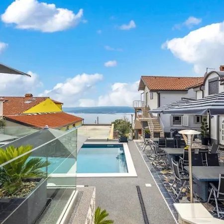 Fijala Pool-anlage *