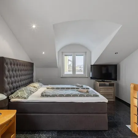 Fijala Pool-anlage Apartman *