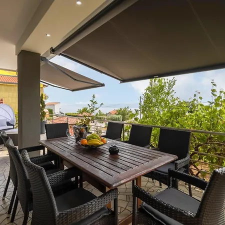 Fijala Pool-anlage Apartman Crikvenica