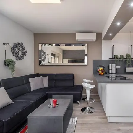 Apartman Fijala Pool-anlage