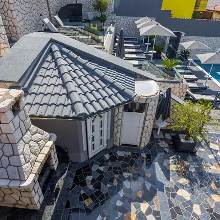 Apartman Fijala Pool-anlage