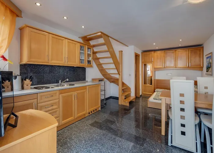 아파트 Fijala Pool-anlage