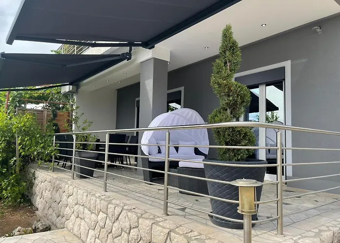 شقة Fijala Pool-anlage تْسْغيكفانِتْسا