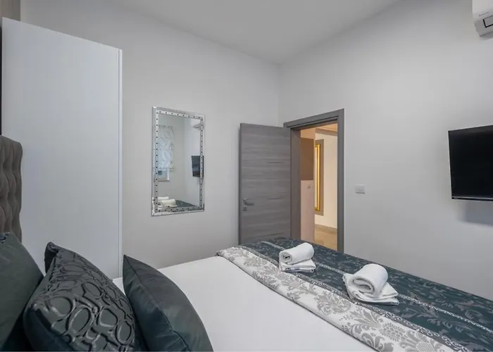 Fijala Pool-anlage 아파트 크리크베니카